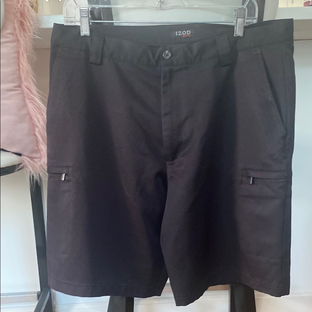 Izod Black Cargo Shorts with Durable Design